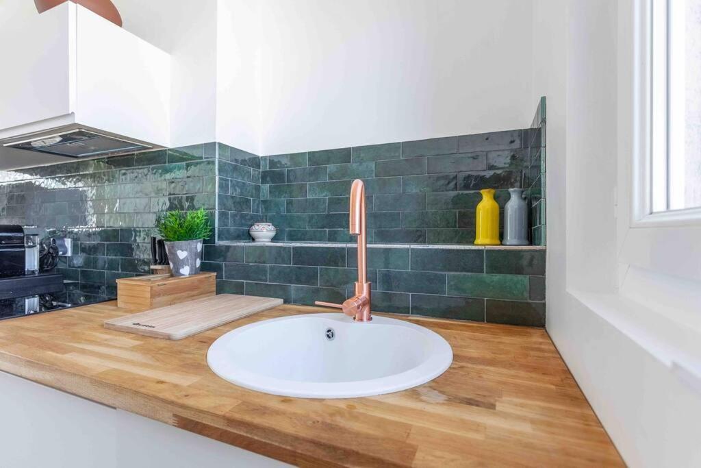 Ferienwohnung Le Lulli - Un T2 Moderne Et Epure Marseilles Exterior foto